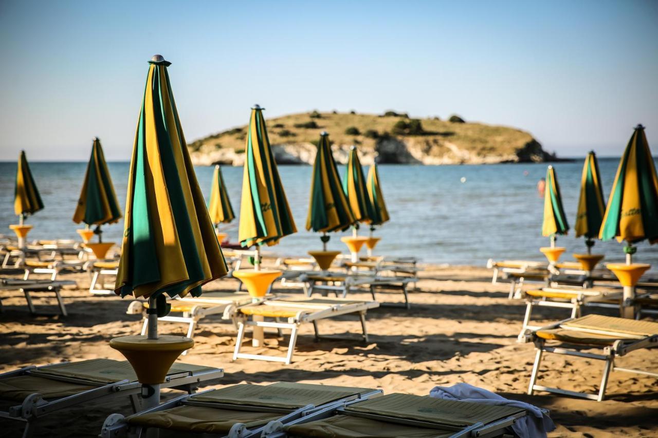Gattarella Family Resort - Seaside Rooms&Suites Vieste Esterno foto