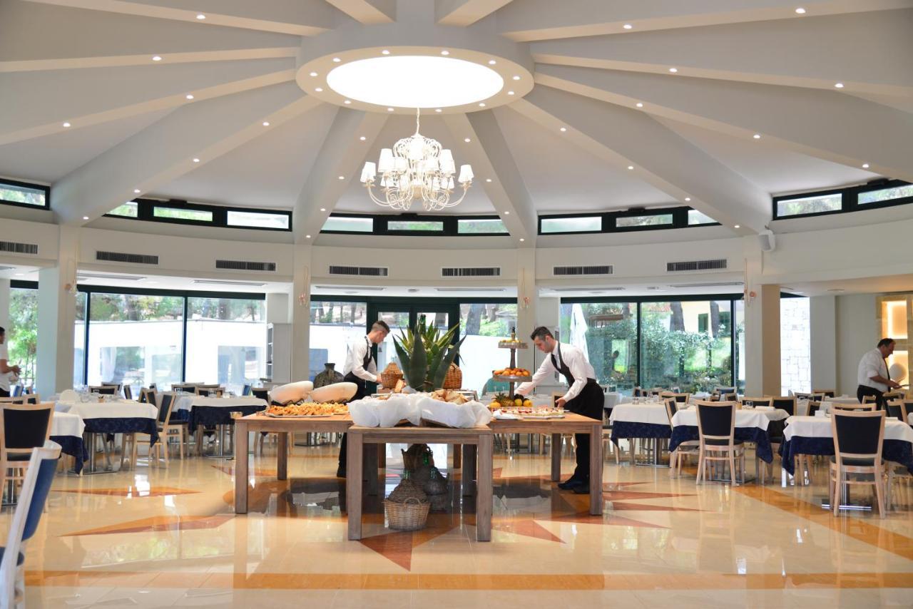 Gattarella Family Resort - Seaside Rooms&Suites Vieste Esterno foto