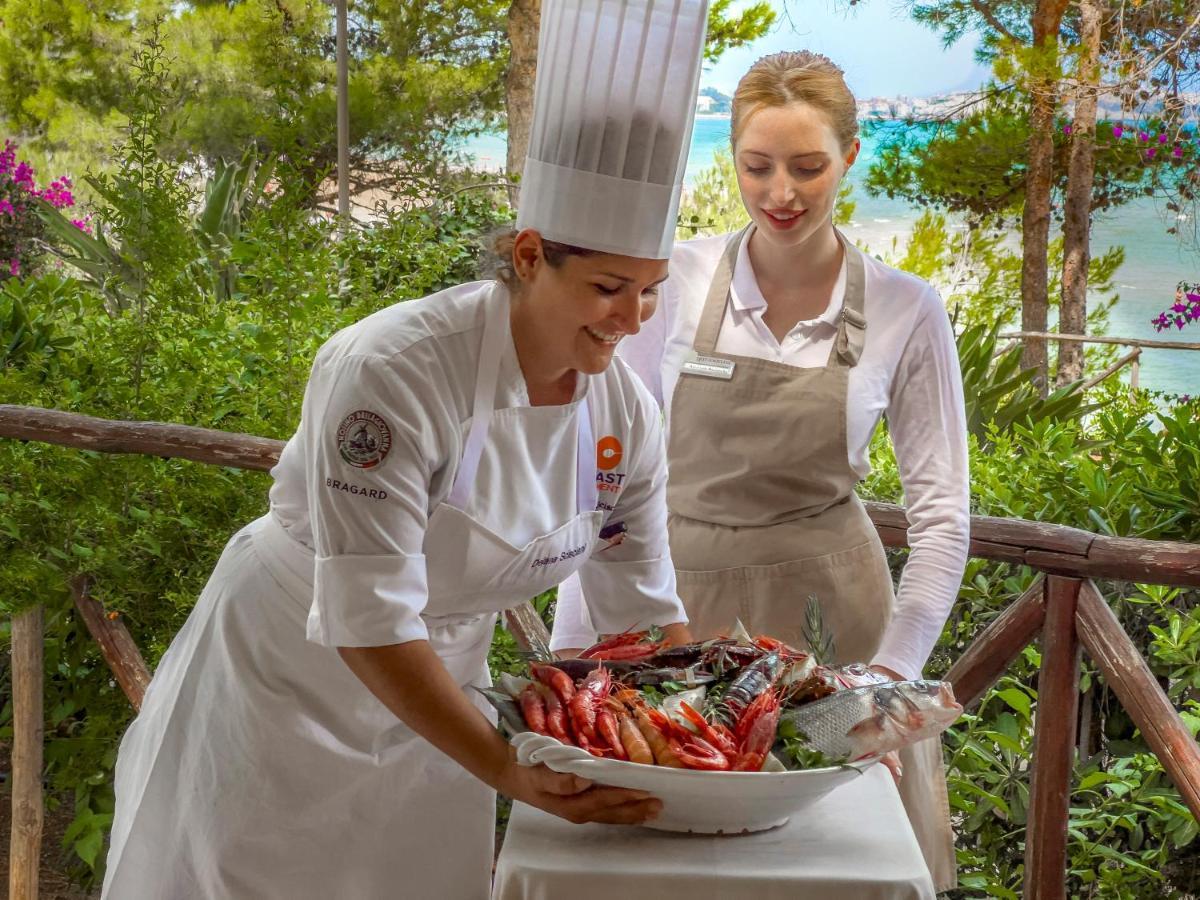 Gattarella Family Resort - Seaside Rooms&Suites Vieste Esterno foto