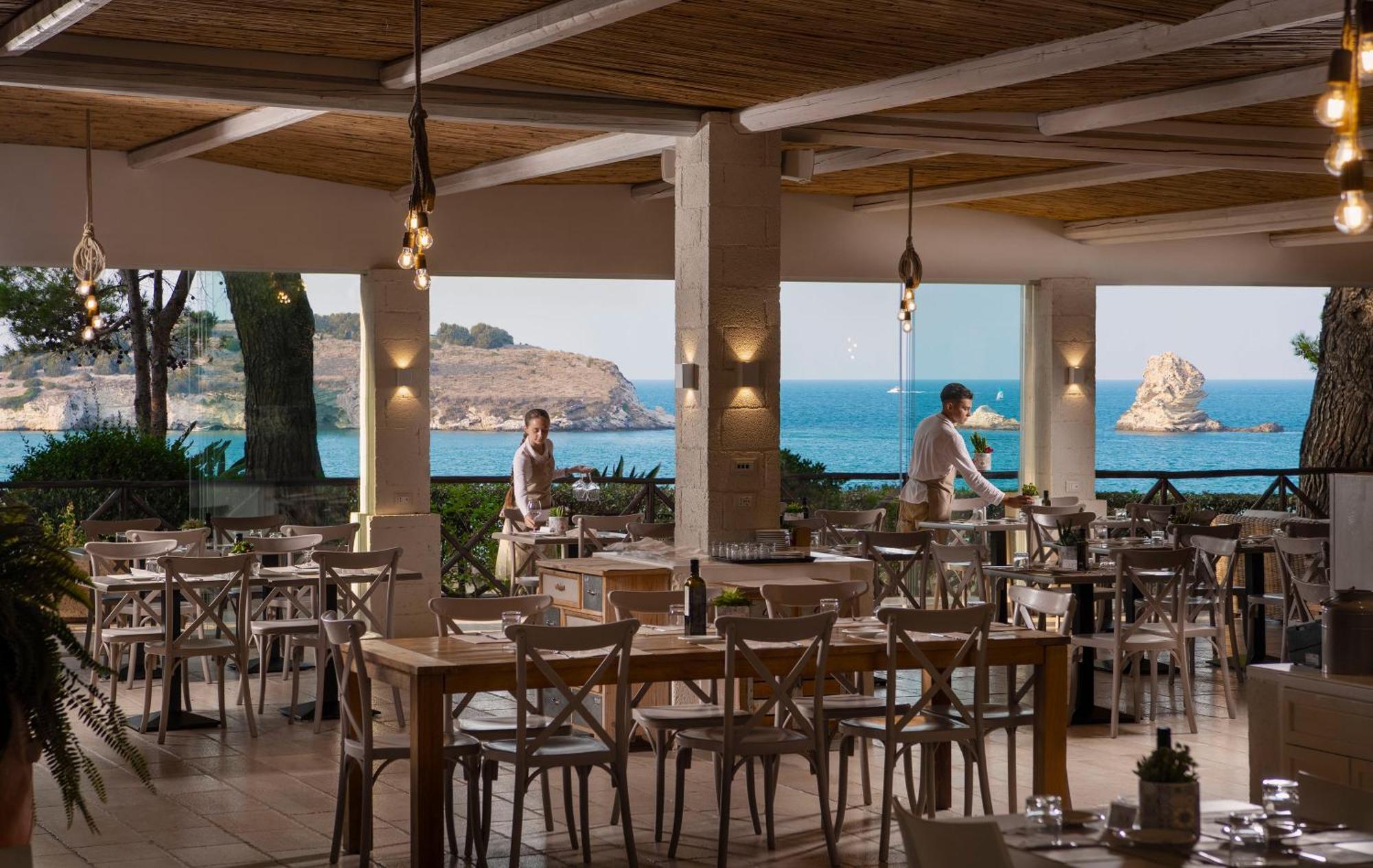 Gattarella Family Resort - Seaside Rooms&Suites Vieste Esterno foto