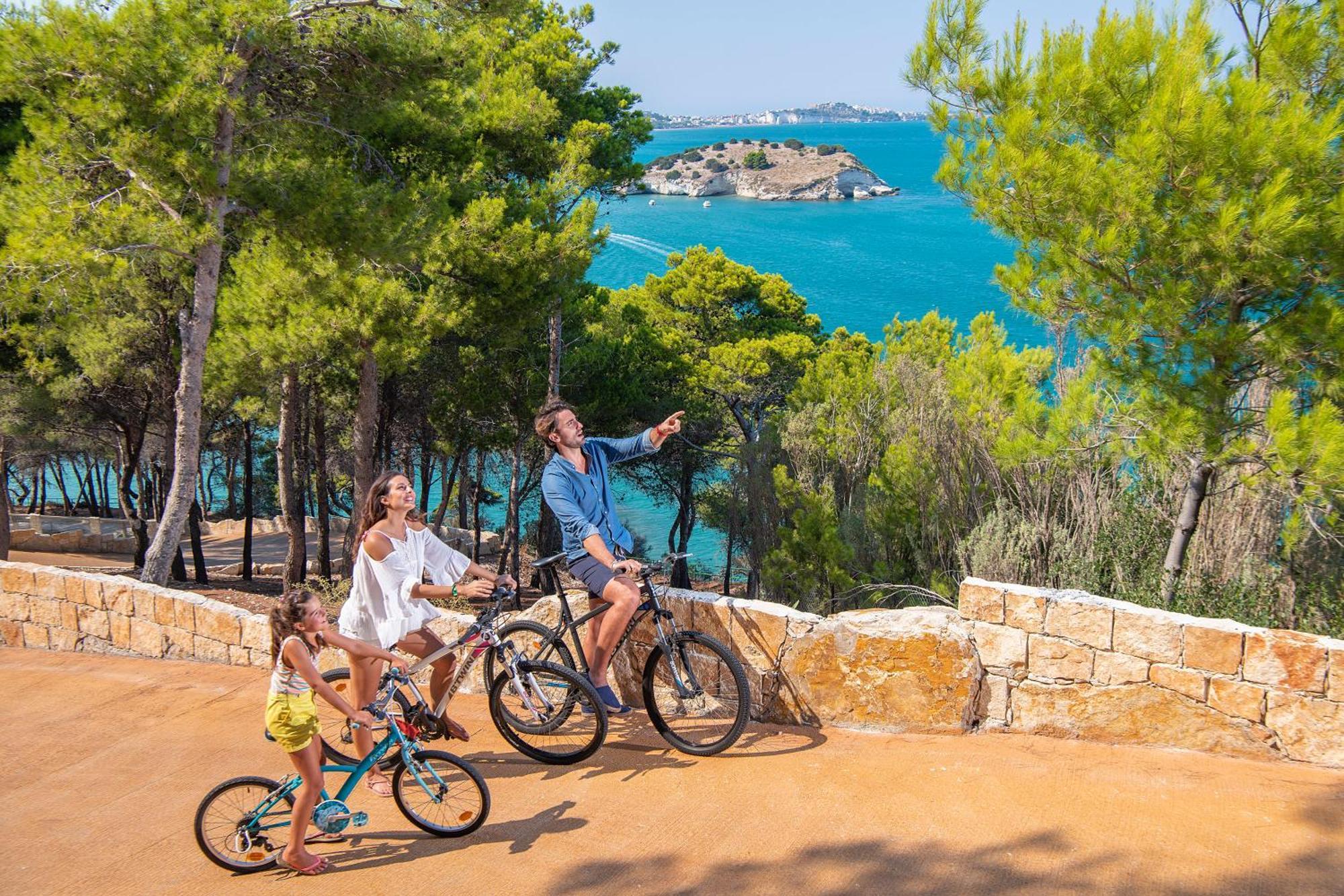 Gattarella Family Resort - Seaside Rooms&Suites Vieste Esterno foto